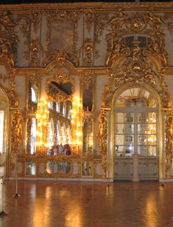 Тронный зал  Екатерининского дворца в Царском селе.