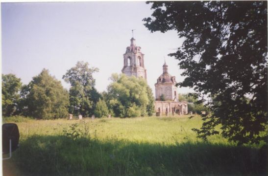 Храм  Спаса Нерукотворного в селе Никулино. Построен в 1777 году.