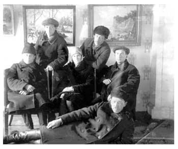 Сотрудники  муромского  музея.  1931 г. Справа  сверху  вниз:  А.В.Морозов, С.В.Тагунов,  И.В.Богатов.